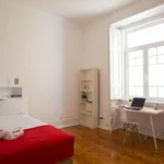 Rent 10 bedroom apartment in Lisbon