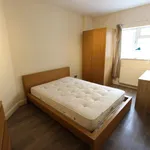 Rent 4 bedroom flat in London