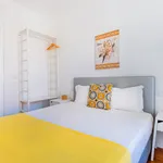 Rent 2 bedroom apartment of 100 m² in Lisbon