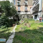 Affitto 2 camera appartamento di 119 m² in Naples