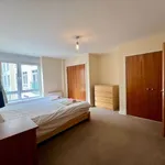 Rent 2 bedroom apartment in Berkshire