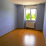 Appartement de 93 m² avec 3 chambre(s) en location à VIEU D IZENAVE