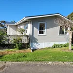 Rent 4 bedroom house in Ōakura