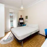 Rent a room of 110 m² in Madrid