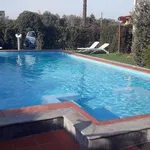 Rent 8 bedroom house of 190 m² in Massa