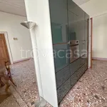 Affitto 5 camera appartamento di 135 m² in Verona