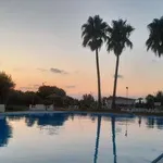 Villa a schiera arredata con piscina