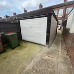 Rent 2 bedroom house in Wakefield