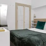 Rent 2 bedroom apartment of 38 m² in lisbon