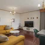 Rent 2 bedroom apartment of 97 m² in Funchal