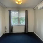 Rent 3 bedroom apartment in Queens