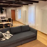 Affitto 2 camera appartamento di 59 m² in Trieste