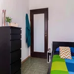 Rent a room of 144 m² in Milan