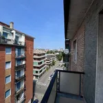 Rent 2 bedroom apartment of 65 m² in Bresso