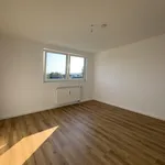 Frisch renovierte Dachgeschosswohnung mit neuer Küche und unverbautem Weitblick (Wohnung 10)