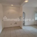 Affitto 2 camera appartamento di 50 m² in Naples