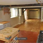 Rent 6 bedroom house in East Midlands