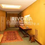 Rent 5 bedroom apartment of 350 m² in Roma