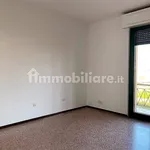 Affitto 3 camera appartamento di 93 m² in Novara