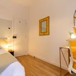 Rent 2 bedroom apartment of 14 m² in Barcelona