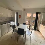 Rent 6 bedroom house in East Midlands