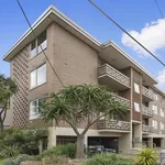 Rent 1 bedroom apartment in St Kilda