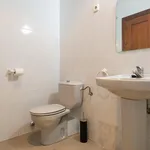 Rent 5 bedroom apartment in Madrid