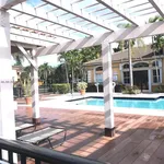 Rent 2 bedroom apartment of 92 m² in Pembroke Pines