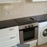 Rent 3 bedroom flat in South East England