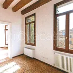 Rent 5 bedroom apartment of 119 m² in Venezia