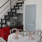 Rent 2 bedroom apartment of 40 m² in Napoli