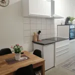 Miete 3 Schlafzimmer wohnung von 1076 m² in Cologne