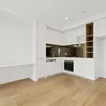 Rent 3 bedroom apartment in Melbourne