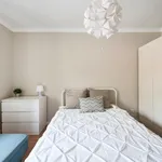 Rent 4 bedroom apartment in Lisbon