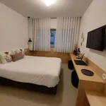 Quarto em porto