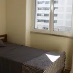 Rent 4 bedroom apartment in Lisbon