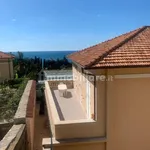 Apartment in villa, excellent condition, 170 m², Latte, Ville, Ventimiglia