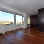 Rent 2 bedroom apartment of 204 m² in New York