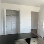 Appartement de 1054 m² avec 4 chambre(s) en location à Sherbrooke