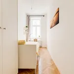 Rent 6 bedroom apartment in Prague