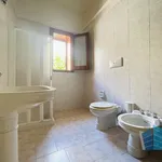 Rent 3 bedroom house of 260 m² in Lequile