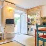 Rent 1 bedroom apartment of 55 m² in lisbon