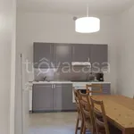 Affitto 6 camera appartamento di 140 m² in Perugia