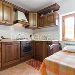 Rent 5 bedroom house of 220 m² in Spoleto