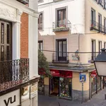 Rent a room of 150 m² in madrid