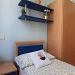 Rent a room in milan