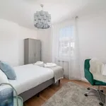 Rent 2 bedroom apartment of 70 m² in london