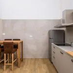 Rent 5 bedroom apartment of 140 m² in bologna