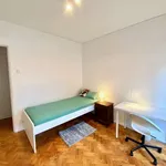 Rent a room in lisbon