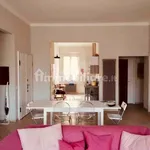 Rent 5 bedroom apartment of 120 m² in Genoa